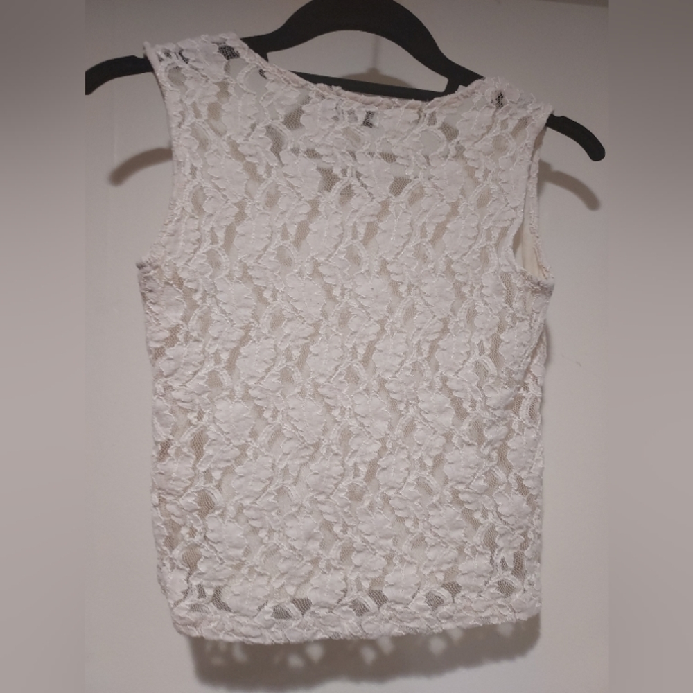 Cream Ruffled Crop Top - Picture 2 of 3